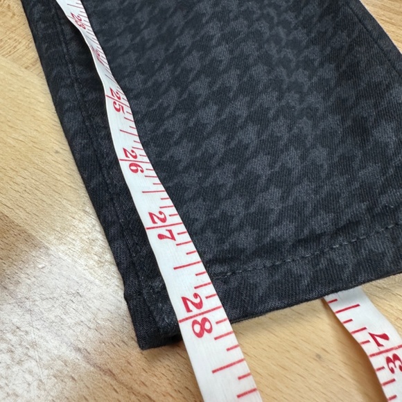 Torrid Super Soft Black Houndstooth Skinny Jeans size 12R Elastic Waist Stretch - Picture 13 of 14